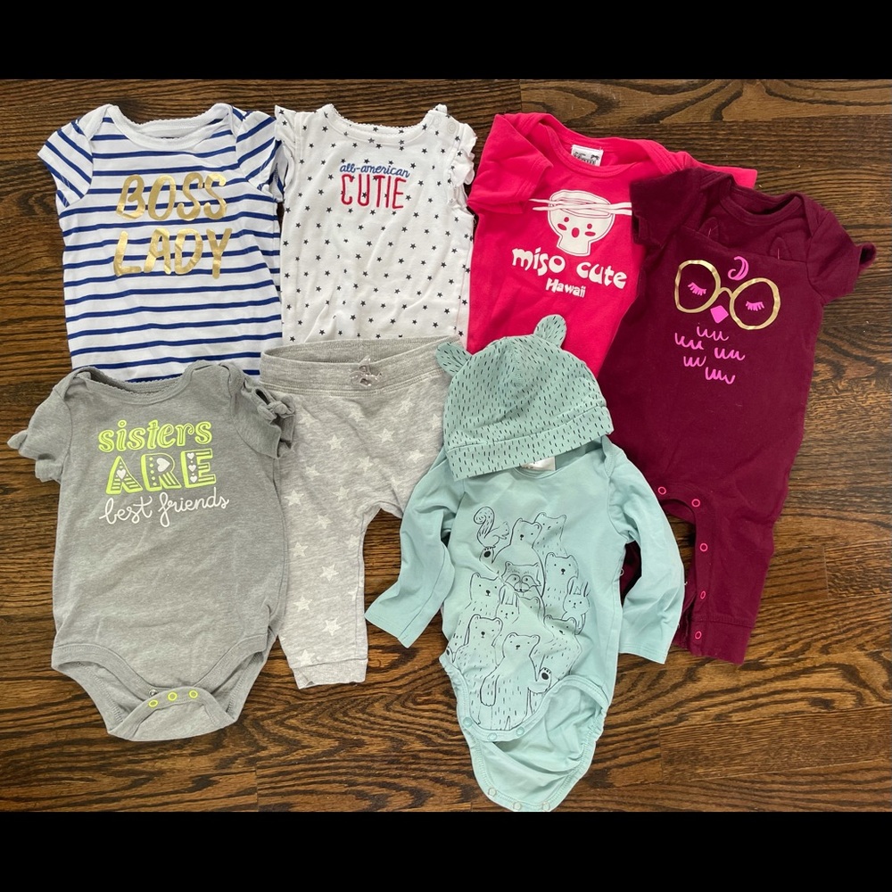 EUC! Lot of 7 Pieces of Baby Clothes! 3-6m.
